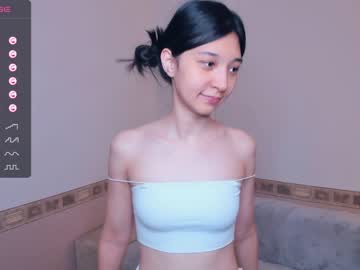 girl
        alwayssmile8 cam image #3037156