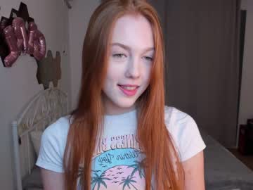 girl
        mollybellx cam image #2195442