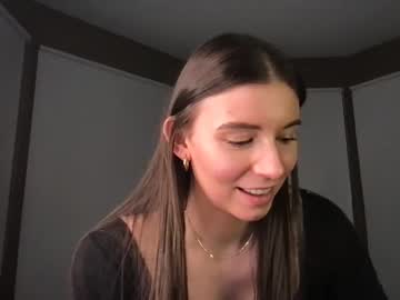 girl
        heidihotte cam image #1322089