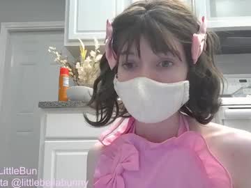 girl
        little_bella_bunny cam image #4982211