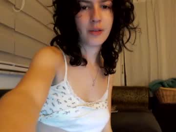 girl
        frenchava cam image #1479864
