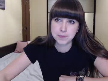 girl
        alice_59 cam image #3319238