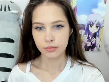 girl
        avrora_deis cam image #2175435