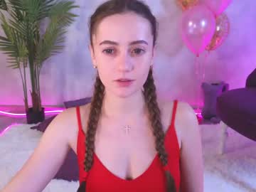 girl
        angelina_new cam image #3132314