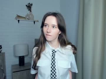 girl
        gina_gracia cam image #3344352