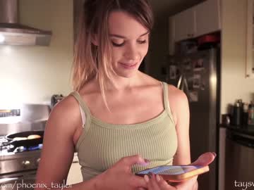girl
        phoenix_taylor cam image #688630