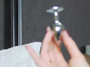 girl
        hefner_girl cam image #6314595