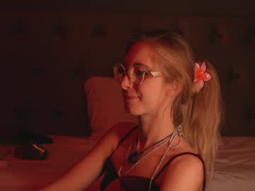 girl
        girl_i_am cam image #6885534