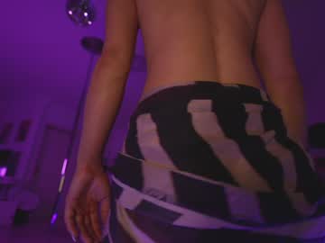 girl
        hannahjames710 cam image #5369511