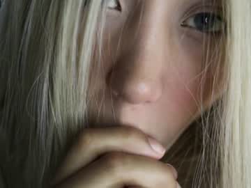 girl
        wendy_daniela cam image #2266715