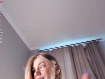 girl
        kateharrise cam image #1983792