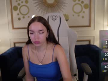 girl
        stella_elegance cam image #5303721