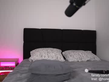 girl
        honeyyykate cam image #4735506