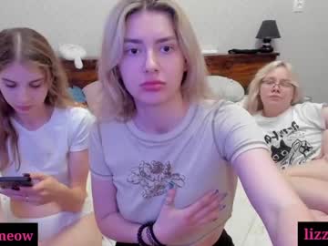 couple
        lovely_kira_kira cam image #4293113