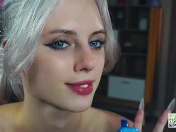 girl
        audreycarvin cam image #4692488