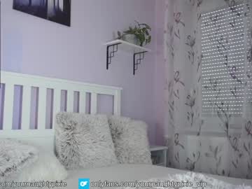 girl
        yournaughtypixie cam image #187041