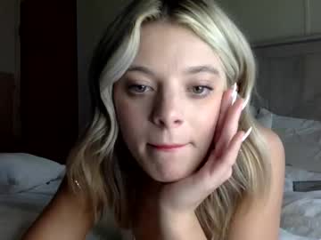 girl
        coryraine1 cam image #1484256