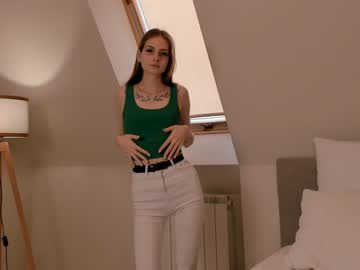 girl
        milaniapayne cam image #3132180