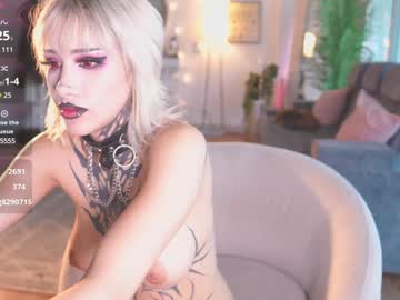 girl
        goth_dolll cam image #6778734
