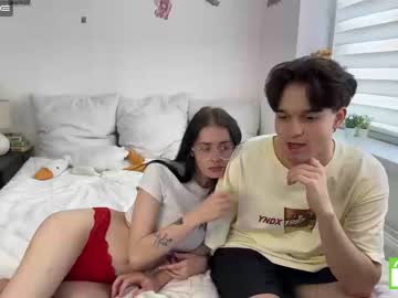 couple
        fkkmeplss cam image #1947150