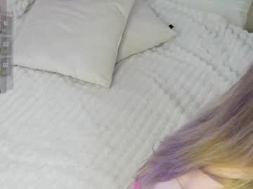 girl
        molly__meow cam image #4357474