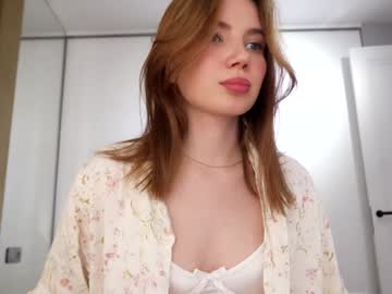 girl
        love_machine_ cam image #4442673