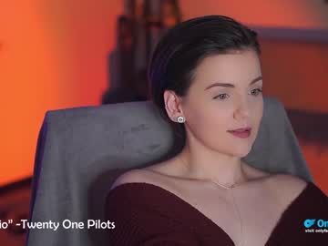 girl
        tiffanyriox cam image #3546340