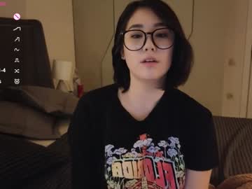 girl
        ki_mi cam image #6043995