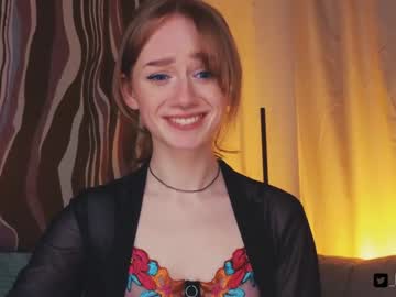 girl
        lizzy_blaze cam image #2770009