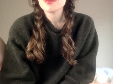 girl
        copperpearl cam image #4153300