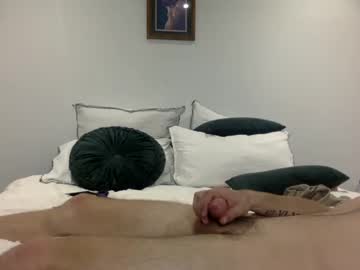 couple
        milf_toyboy_ cam image #4930319
