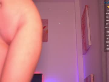 girl
        sweetkira555 cam image #2197850