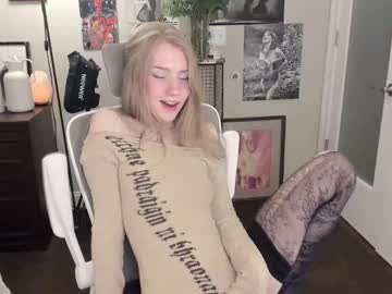 girl
        eve003300 cam image #5529531