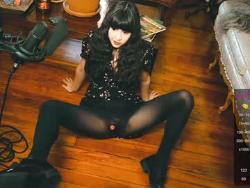 girl
        ingennui cam image #162266