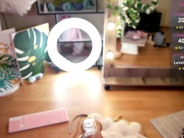 girl
        chery_lady22 cam image #6379483
