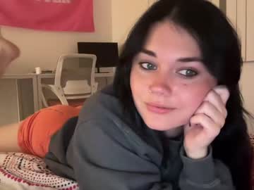 girl
        queencassidyy cam image #3095284