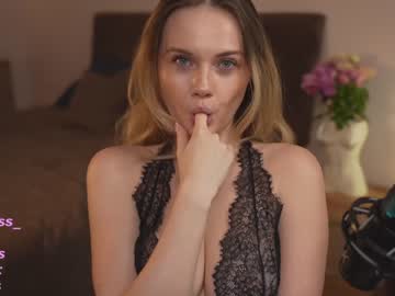 girl
        your_kat cam image #2949076