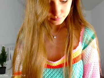 girl
        ambertan1 cam image #3265844
