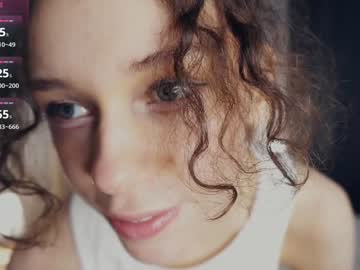 girl
        elvahamling cam image #5470284