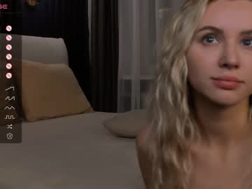 girl
        coy_tessa_ cam image #2803490