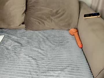 girl
        bboobscarol_ cam image #2701774
