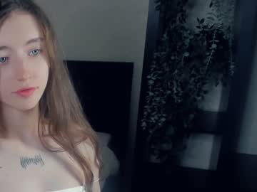girl
        llkadream cam image #1721663