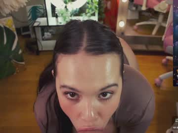 girl
        chery_lady22 cam image #5808867