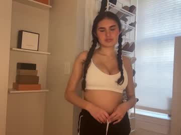 girl
        itsmellll cam image #5310570