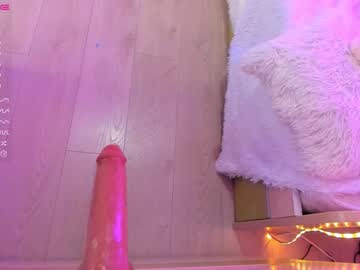 girl
        baby_suee cam image #1329003