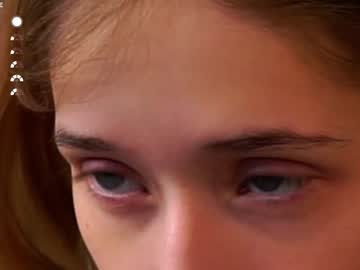 girl
        taitehambelton cam image #6018481