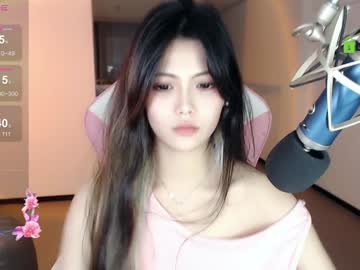 girl
        akina520 cam image #4944778