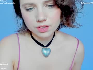 girl
        stellawells cam image #343995