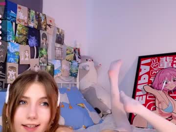 girl
        cute_fox_girl cam image #3907782