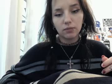 girl
        vivian_qwerty cam image #5259564